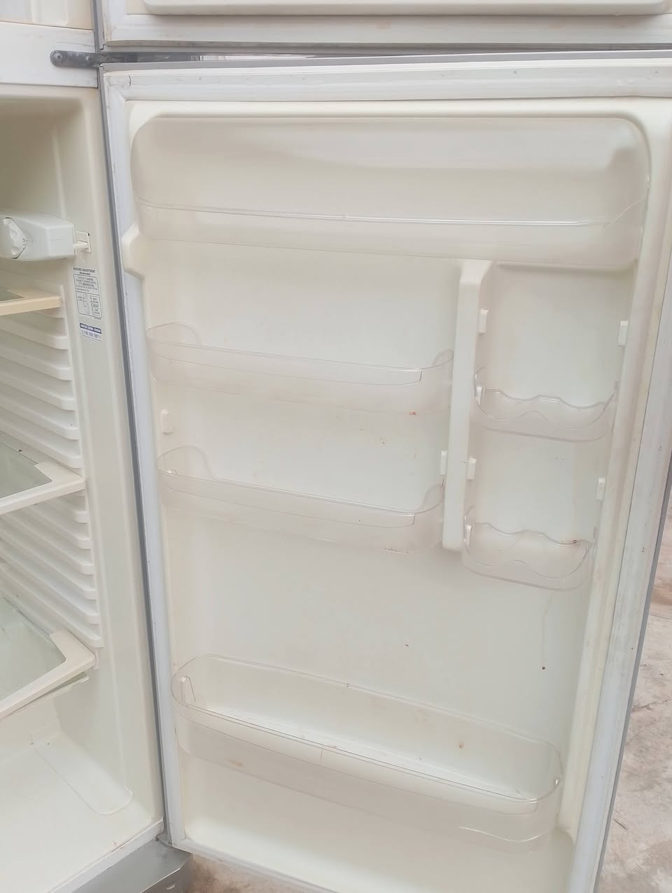 ثلاجه 20 قدم شرط مو مصلحه او ما بيه اي خلا 110قفل العنوان النبي يونس ***********
