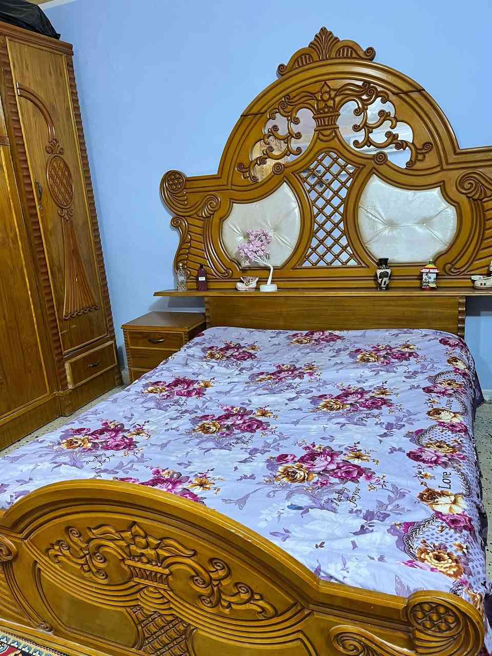 غرفة نوم للبيع استعمال خفيف نجاره ونظيفه جدا وخشب صاج ثكيل والكنتور طابقين العنوان ناصريه مركز والسعر الاتصال على الرقم ***********
