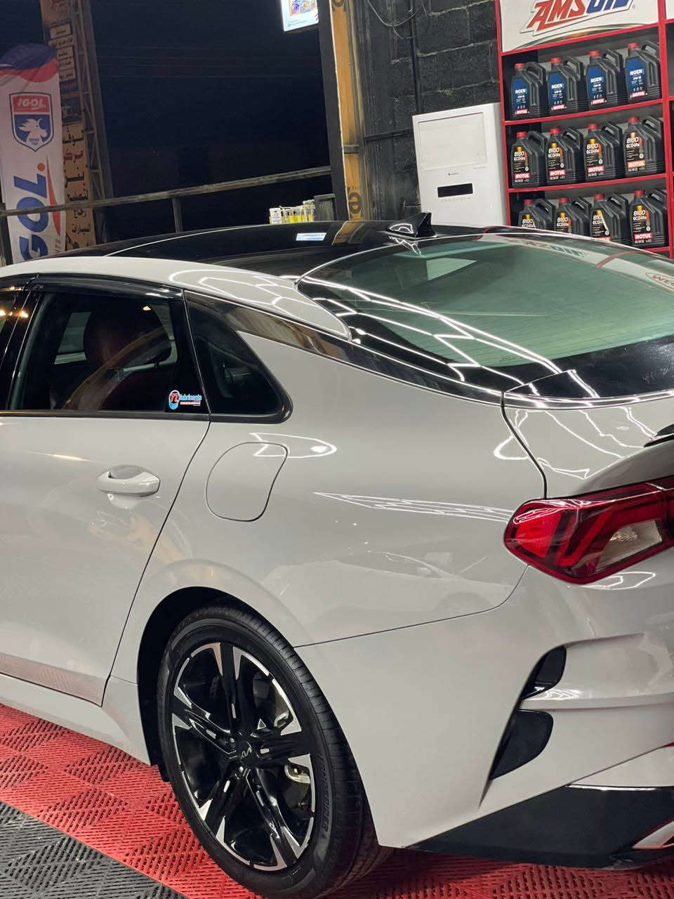 � للبيع – سيارة موديل 2023 أمريكي 🇺🇸
محرك 1.6 Turbo (16T) 💨
السياره ناشر السونار مالها 
وصار بيها حادث كلش بسيط ناشر الصوره هم 

✨ السيارة بحالة ممتازة جداً، نظيفة استخدام شخصي وما بيها أي مشاكل
✔️ وارد أمريكي
✔️ تشغيل وبصمة 🔑
✔️ نظام ستارت/ستوب
✔️ شاشة كبيرة + نظام ملاحة 📱
✔️ كاميرا خلفية + حساسات أمامي وخلفي 📸
✔️ سنسورات (حساسات) كاملة
✔️ مثبت سرعة (Cruise Control) 🛣️
✔️ تحكم سكان (ستيرن) 🎮
✔️ نظام توفير الوقود
✔️ مكيف ثلج ❄️
✔️ إضاءة LED حديثة 💡
✔️ جنوط رياضية 🛞
✔️ داخلية نظيفة جداً ومرتبة
✔️ ايرباجات كاملة (أمان عالي) 🛡️
✔️ بدون صرفية – جاهزة للاستخدام مباشرة

💥 السيارة ما تحتاج أي شي، تركب وتمشي
💰 السعر: (2100) 

📍 المكان: (البصره ابو الخصيب )
📞 للتواصل: *********** Singapore
