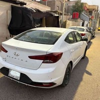 النترا • ابيض • ٢٠١٩