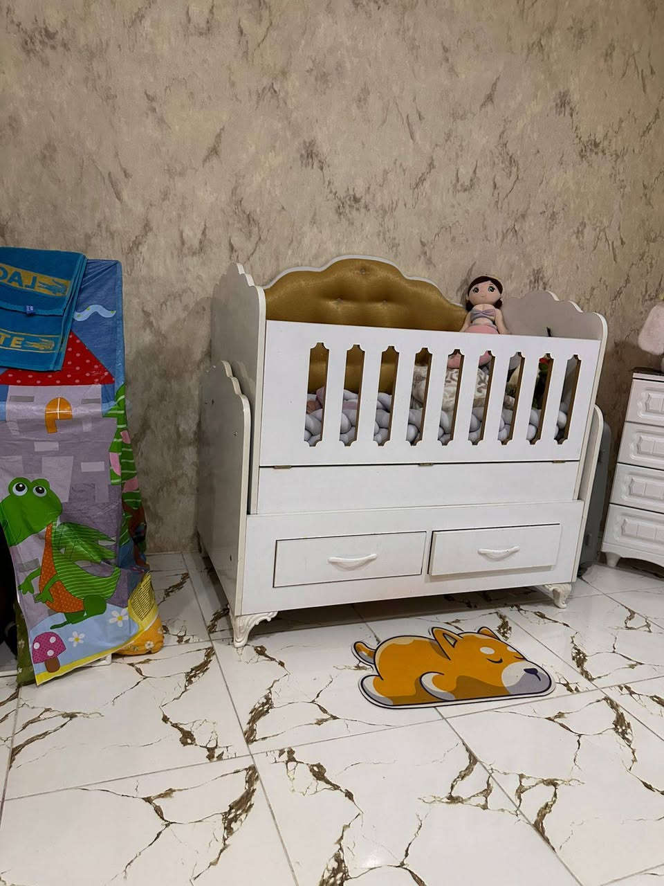 غرفة نوم تركيه للبيع نضيفه جدا للاستفسار الاتصال على الرقم *********** متوفر واتساب
