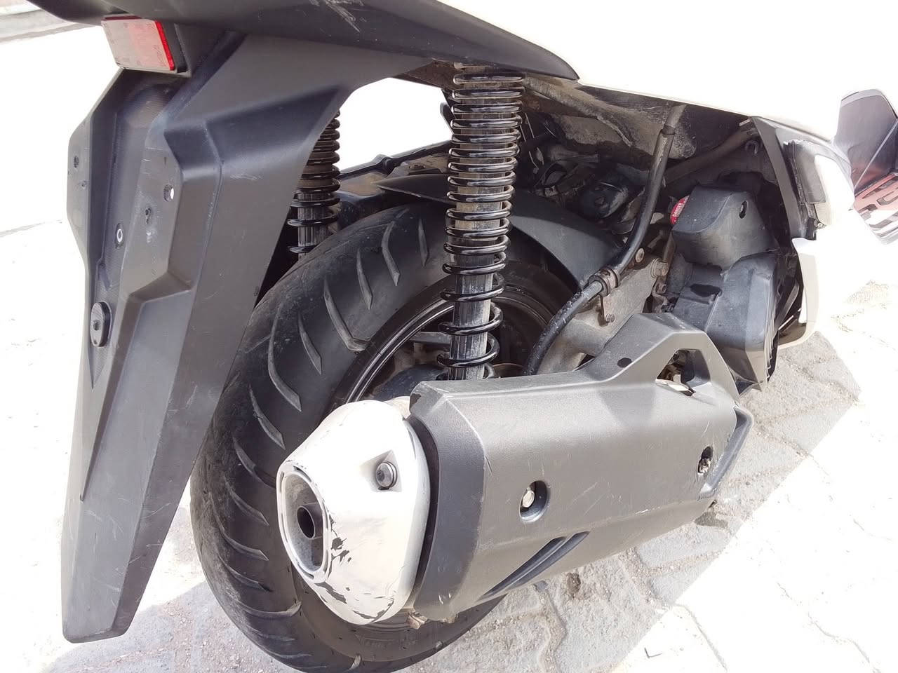 اسلام عليكم بيسي إكس جيل رابع كوري كفالة عامة دراجة مال رمبة بيها شخوط بصيطة وموضح كلشي بالصور لاتكلي وين شخوط مبينات حساس استان حساس ازدحام تدفأة يدات شاير عالي ناصي قفل جنطة قفل ستيرن كلة شغال اي بي اس مانع انزلاق كلة جديد دراجة كارتون السعر 16مكاني بغداد مدينت الصدر اخوان بس الشراي يخابر لحد يكسر بحلال الناس اذا مو شراي لاتوعد جذب وبس تعب وتصل وتدلل {{***********}}وتحياتي للجميع {{اخوكم كحيلان }}
