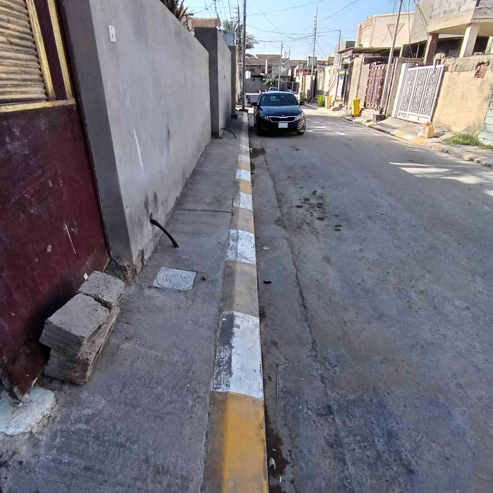 دار للبيع مساحة ٢٥٠ متر السعر ١١٠ مليون  الفلوجة حي الشهداء خلف مسجد تاج الوقار نافذ ع شارع التوزيع (شارع اربعين) غرفتين +صاله + ديوانيه + مطبخ + حمام حديقه مناور ٢ وممشه
رقم الهاتف***********
