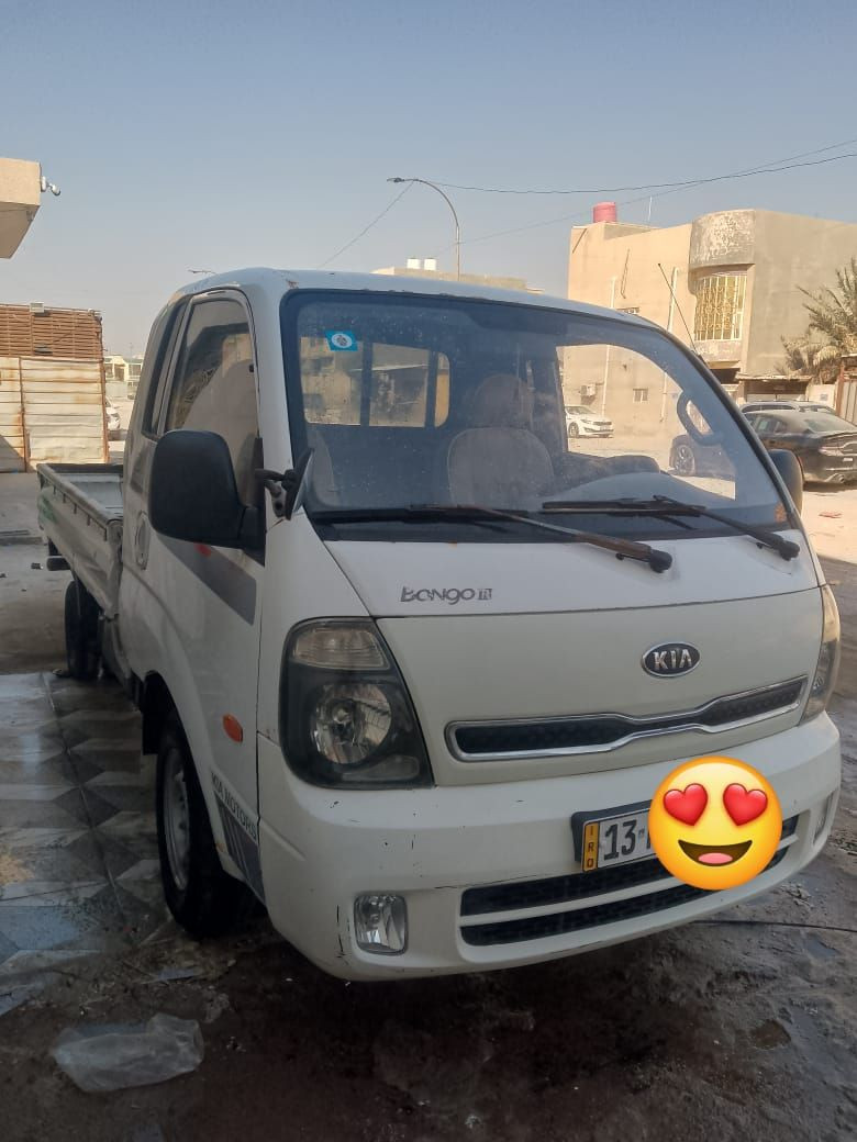 سلام عليكم كيا بنكو موديل 2016رقم ميسان بسمي رقم إنكليزي سنويه 30السياره مبدل قماره بيها شاصي مكفول رقم شاصي ومكينه محور بم ونوزل كرنفال جاهزه مكينه وكير وحداديه وتبريد مكاني بصره السعر 90وبيها مجال لاتصال ***********
