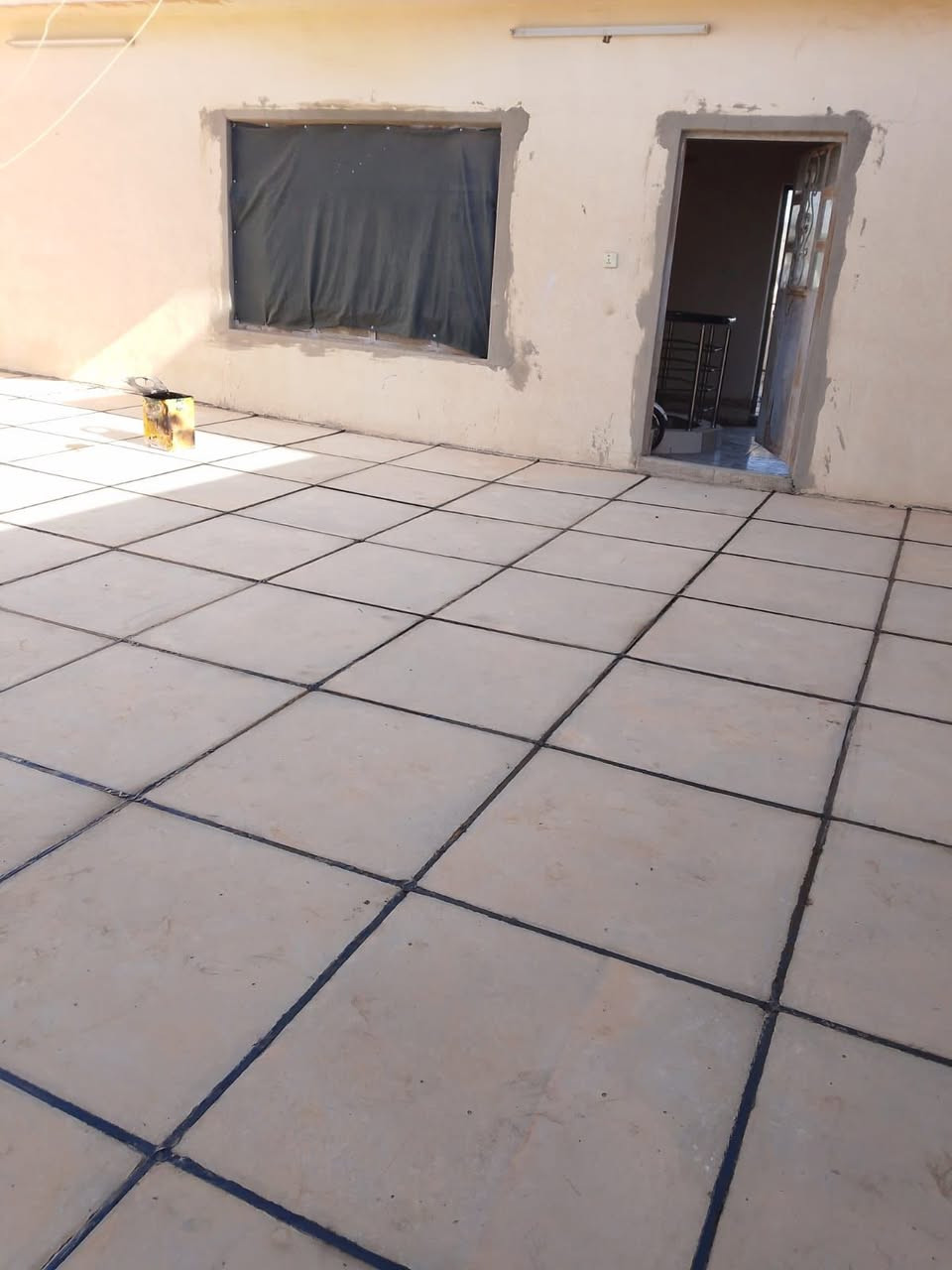 اسطه اشتايكر اوزكام كرستا وعمل عازل للحرارة ☀️☀️ مانع رطوبة 🌧️🌧️🌧️ بشرط ضمان خبرة أكثر من عشرين سنة اتعامل حسب المساحه تدللون رقم ***********
