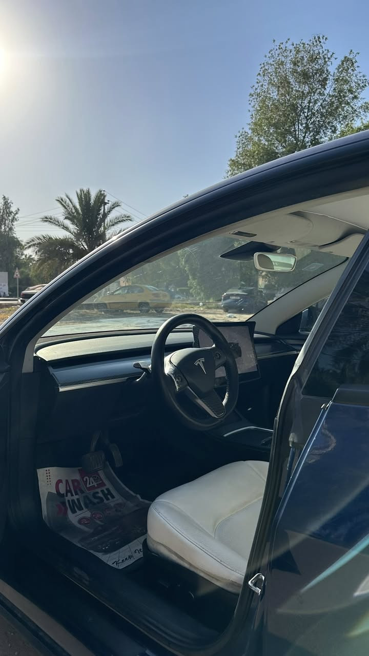 السلام عليكم
تيسلا مودل 3 سنكل ماطور داخل ابيض 2022 للبيع
السياره اون لاين اخر تحديث  مربوطه بالتليفون  
بيها كارتين السياره  
مواصفات التيسلا معروفه 
الاضافات : 
سبيسرات للتايرات كلهن
شاشه خلفيه تحكم كامل 
كت كاربون خارجي و داخلي 
بردات سقف شمسيه

حادث السياره موضح بالصور بامريكة طخه بالجاملغ الخلفي و الصندوق و معدله بارد بدون قطره صبغ
و انطخت بالعراق بجاملغ السكن و باب السكن و تعدل بارد 
السياره قطره صبغ مابيها
ماشيه 170,000 كيلو متر
السياره رقم بغداد بسمي تحويل ثاني يوم  سنويه جديده  
نصبتها حلوه و سياره راقيه بالعافيه على الياخذها
 سعرها 160$ و بيها مجال  بسيط
مكانها بغداد الدوره 
***********
