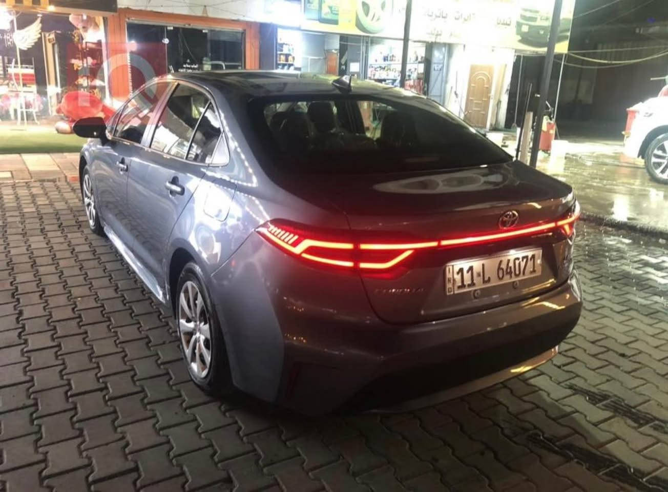 ماشيه ٤٧ الف ميل 
حادثها الصندوق الخلفي 
السعر ١٦٢ و بيها مجال 
للاستفسار 
***********
*********** بغداد, العراق
