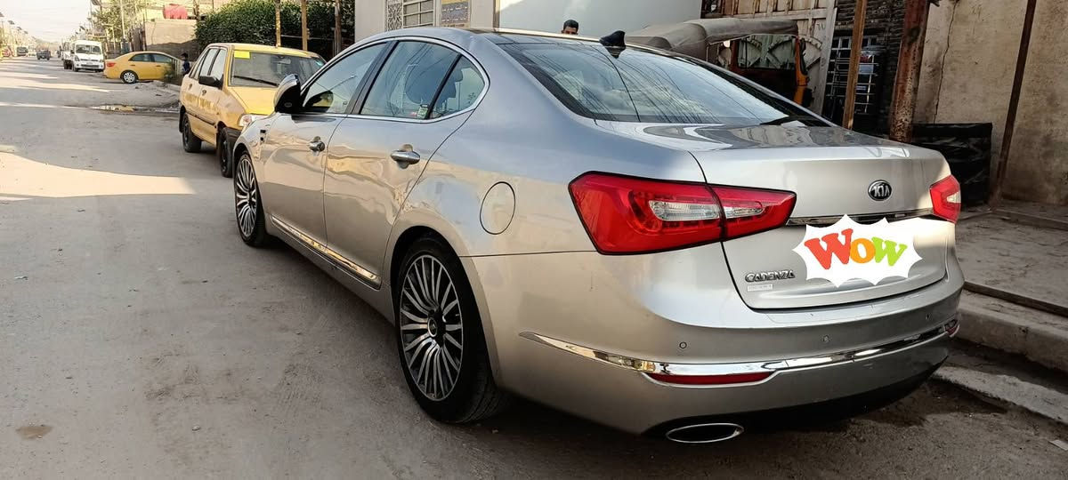 سلام عليكم ورحمه الله اخوان عندي كيا كادنزه موديل 2014
السياره اربع قطع صورة الحادث موجوده مبدل بيه زوج جاملغات وبنيد وصبغ في الباب الخلفي خلف السائق السياره فول مواصفات معروفه مواصفاته يحتاجله فقط شغلات بسيطه ترتيبات عنواني بغداد 
السعر: 120
تواصل على الرقم:***********
