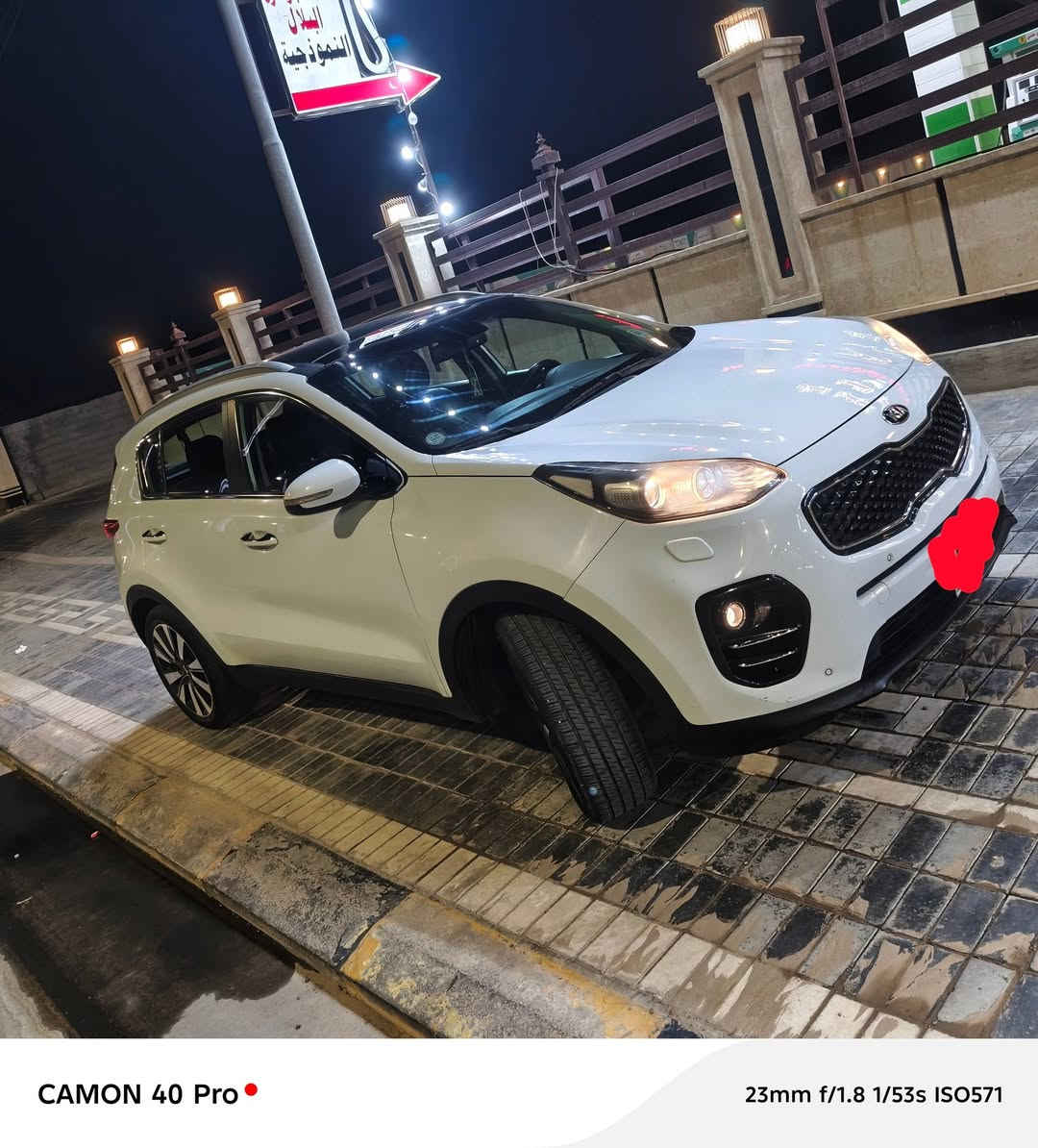 سبورتج للبيع موديل 2017 خليجي فول 1/1 تحويل ثاني يوم  السياره بدون صبغ بدون تبديل بيها فقط شخط ورصعه بالجنطه مامصلحه السياره مكينه 2000 دوش ماشيه ١٠٣ كم مكاني الأنبار سعر السياره (١٧٠) ورقه وبيها مجال مواصفات السياره فول ميحتاج اذكرهن 
رقمي للاتصال: ***********

