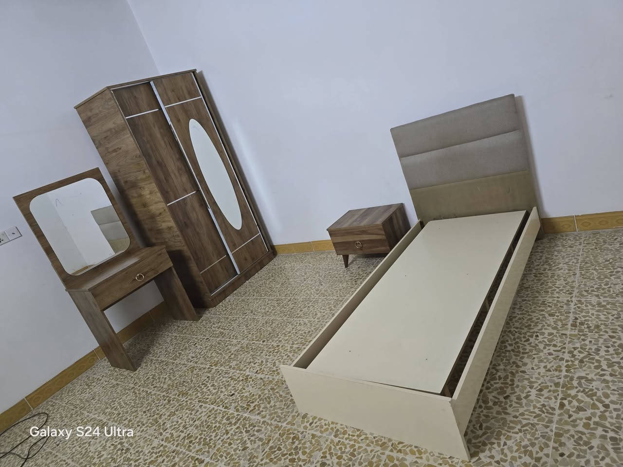 غرف تركي نظيف حيل سعرها وحده 200 ويا التوصيل 220  عنوان موصل قريب يم الشلالات قريه بايبوخت


**إذا كنت صاحب هذا الإعلان وتريد حذفه لأي سبب، رجاءا أرسل رسالة إلى الدعم الفني**