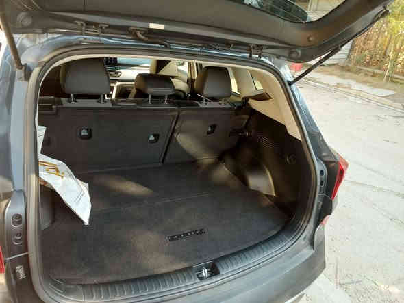 السلام عليكم كيا سيليتوز وارد امريكي فول مواصفات ماعدى الفتحه مكينه ٢٠٠٠ قطعتين تبريد شاشه وكامره وتحكم استيرن وبصمه واشاير بل مري وتبريد شاشه ورادارات و٣ انضمه قياده وشاشه اعطال واريل نفكيشن سياره كلش حلوه وعلى ايدنا مستورديها مرقم بغداد جديد حادثهة جاملغ الصدر راجع بارد ولبنيد ربعه مصبوغ كير مكينه شواصي لغود كفاله مكان السياره بغداد بغداد الجديدة السعر ب ١٦٥ وبيهة مجال للاستفسار على الرقم ***********
