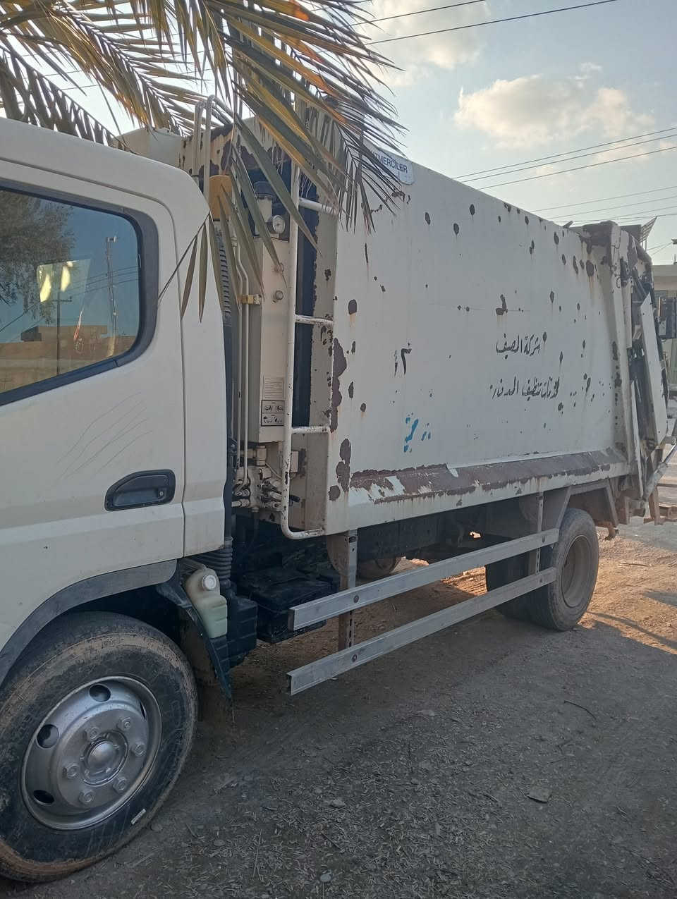 سلام عليكم كنتر كابسة موديل 2011 سيارة كاملة كل نقص مابيها السيارة اشتغل بيها ع قطاع الاهلي وبيها مشتركين هواي السيارة ابيعها هي ومشتركينها موقعها ديالى بعقوبة تقاطع الساده للبيع وهذا رقمي ***********
