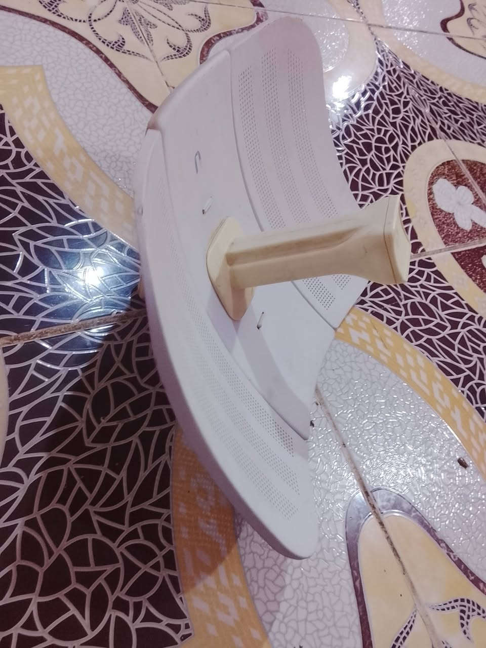 للبيع نضيف وشغال السعر 35 وبي مجال راسلني واتساب *********** العنوان حي العسكري
