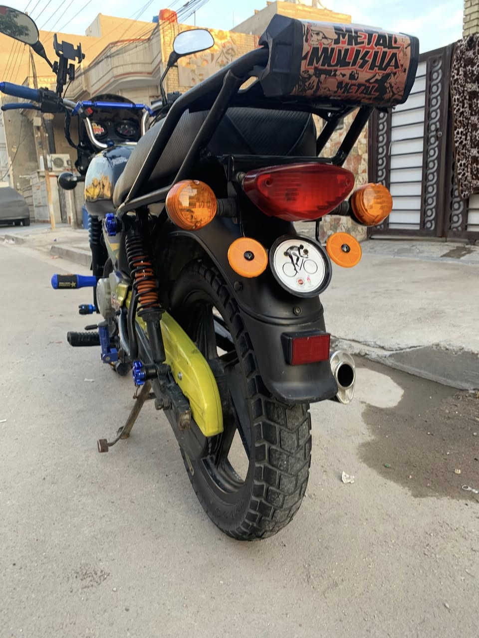 سلام عليكم
دراجه بوكسر موديل (21)
محدث جبلي ماشه ودبلات جبلي
جاملغ دايوان
عنبار امامي وفلنجة
تايرات جديده 
الدهن موتل الاحمر 
دراجه نضيفة شوفت عينك تجي وتشوفها بعد احلى من الصور
مكينة وكير خير من الله
لاتنقيص ولاتبخير
تروح تفحص يم الفيتر قبل لاتاخذ
أوراق كاملة بدون لوحات 
وبخدمتكم
السعر (مليون و ٢٠٠)
***********
