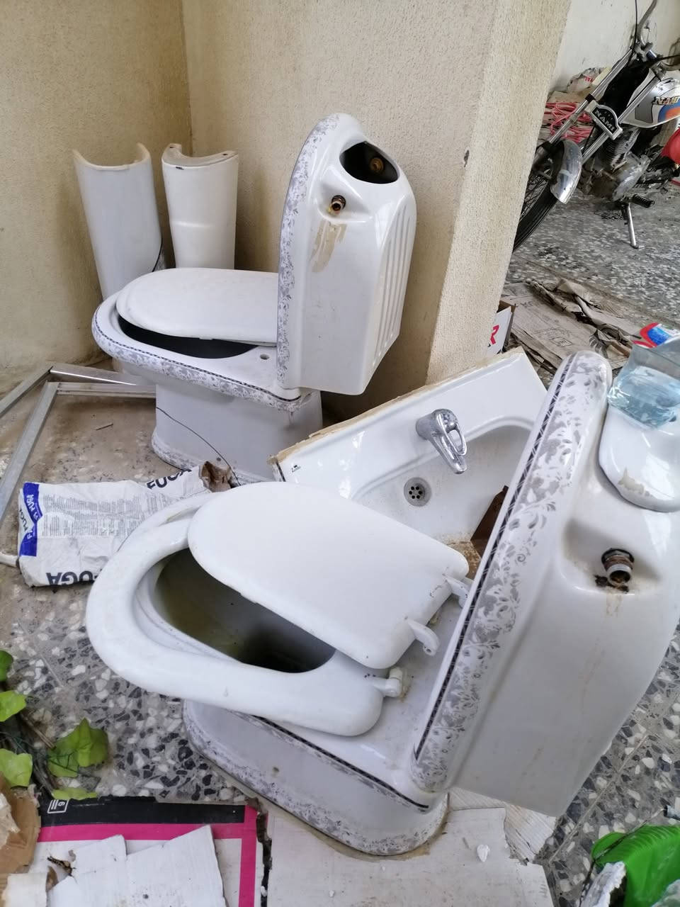 السلام عليكم عندي غراض مستعمله محتاجه بس تنضيف شاور حمام عدد 2
مقعد غربي عدد 2
مغلسه عدد 1


**إذا كنت صاحب هذا الإعلان وتريد حذفه لأي سبب، رجاءا أرسل رسالة إلى الدعم الفني**