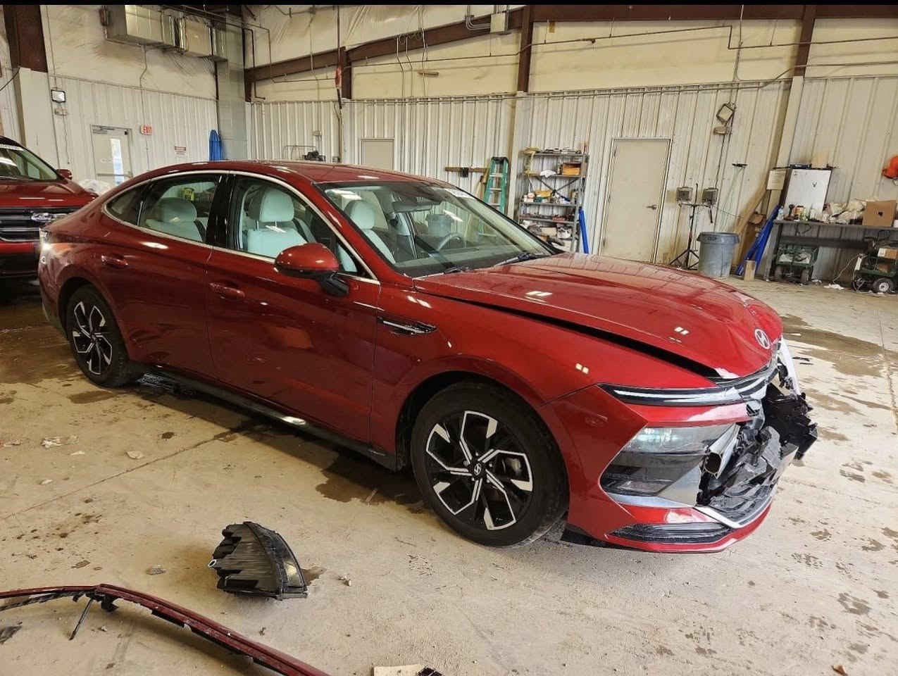Auto car company 
فرصة مميزة الاصحاب كتب الشهداء
#*اعلان بيع مباشر*
Hyundai Sonata Sel 
الموديل  2024
حجم المحرك   2.5
تعمل وتسير
الحادث كما موضح بالصور
  *السعر  69*     *ورقة فقط   *
*يتوفر نقل حاليا الى العقبة لاردن او تركيا مرسين*
*يتوفر كتب شهداء مضمونه من قبلنا*
للاستفسار الاتصال على 0770987724
او زياره موقعنا القرنة  شارع الجمهورية  قرب حمام الحسنين
اوقات العمل من الساعه 4:00مساءا حتى 
الساعه 10:00ليلا


**إذا كنت صاحب هذا الإعلان وتريد حذفه لأي سبب، رجاءا أرسل رسالة إلى الدعم الفني**
