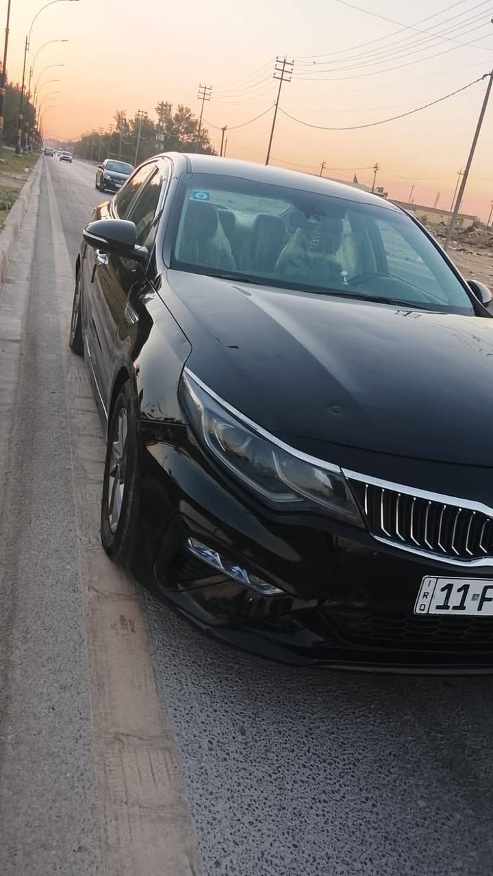 سلام عليكم سياره نوع كيه اوبتيما مديل 2019امريكي سياره بيه قطعتين ونص صبغ كلير اثر شخوط ولباقي كفاله عامه سياره جديده كير مكينه حدايده تبريد ثلج تخم تاير اشاير مري سياره جديده بجيس مانقصهه شي رقم بغداد انكليزي بسمي تحويل ثاني يوم سنويه 2031سياره كلش جديده مكان السياره كربلاء المقدسة السعر 112 رقم الهاتف ***********
