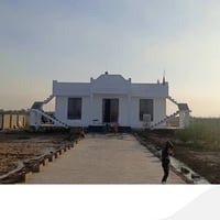 الخماس مقابيل المدارس • ٣٧٥٠متر • دار ودونم ونص