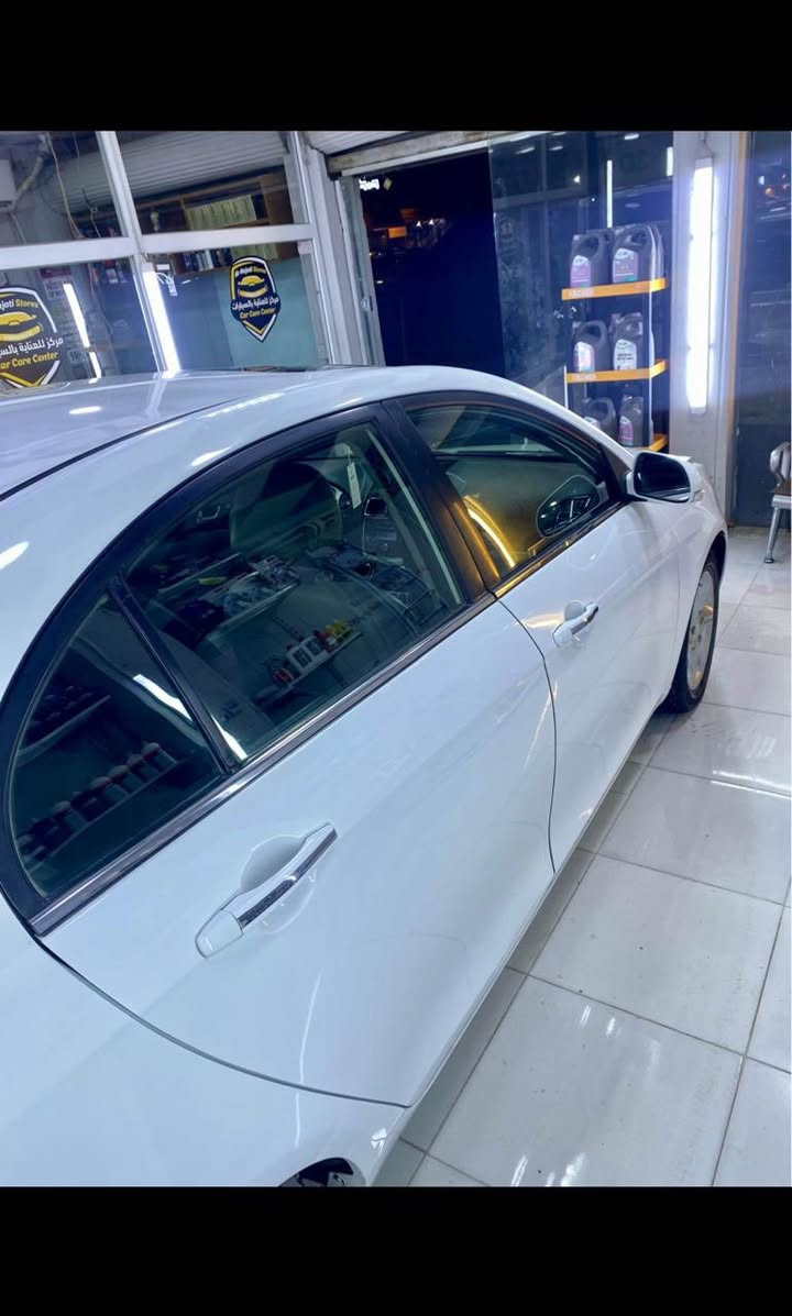 سيارة جيلي إمجراند EC7 موديل2013 للبيع. بعض الملاحضات الطفيفة.

المواصفات:

1. مرايا كهربائية
2. حساسات خلفية
3. تشغيل على بعد 
4. مقود كهربائي 
5. فتحة سقف
6. دخول بدون مفتاح (بدون زر تشغيل)
7. عداد مسافة رياضي (مستورد بناءً على طلب خاص)
8. محرك وكير بلادي مكفوله
9. مصابيح ضباب خلفية
10. تعديل وضعية المقعد
11. محرك سعة 1600 سي سي
12. فرامل ABS
13. أزرار تحكم على سقف 
14. تحكم عادي واتماتك 
15. نوافذ كهربائية
16. تعديل المصابيح الأمامية
17. نظام سستم صوت
18. شرط تحويل وكاله 

سعر السيارة67وبيه مجال لجادين . واداريك بسعر .. السيارة بحالة جيدة وممتازة وأنضف من صوره 

للاتصال خط او واتس اب //  ***********
