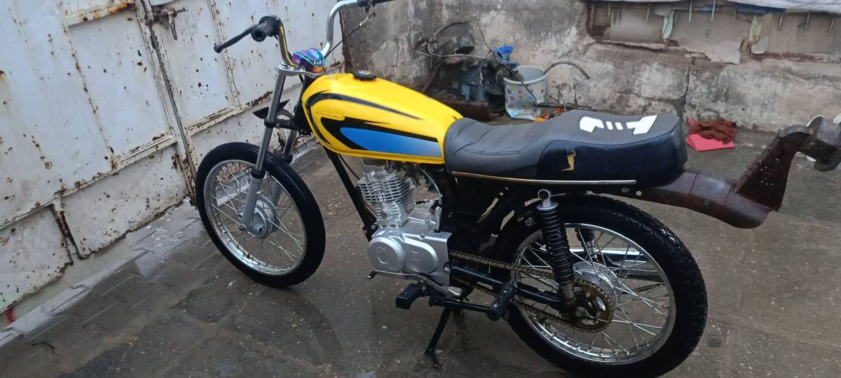 سلام عليكم درجه للبيع ابيع بدون شاصي بس تعميره كامله هيه ولسبايدر   تعمير كله  25 تجي وشوف بعينك او ابيع بس مكينه نامه


**إذا كنت صاحب هذا الإعلان وتريد حذفه لأي سبب، رجاءا أرسل رسالة إلى الدعم الفني**