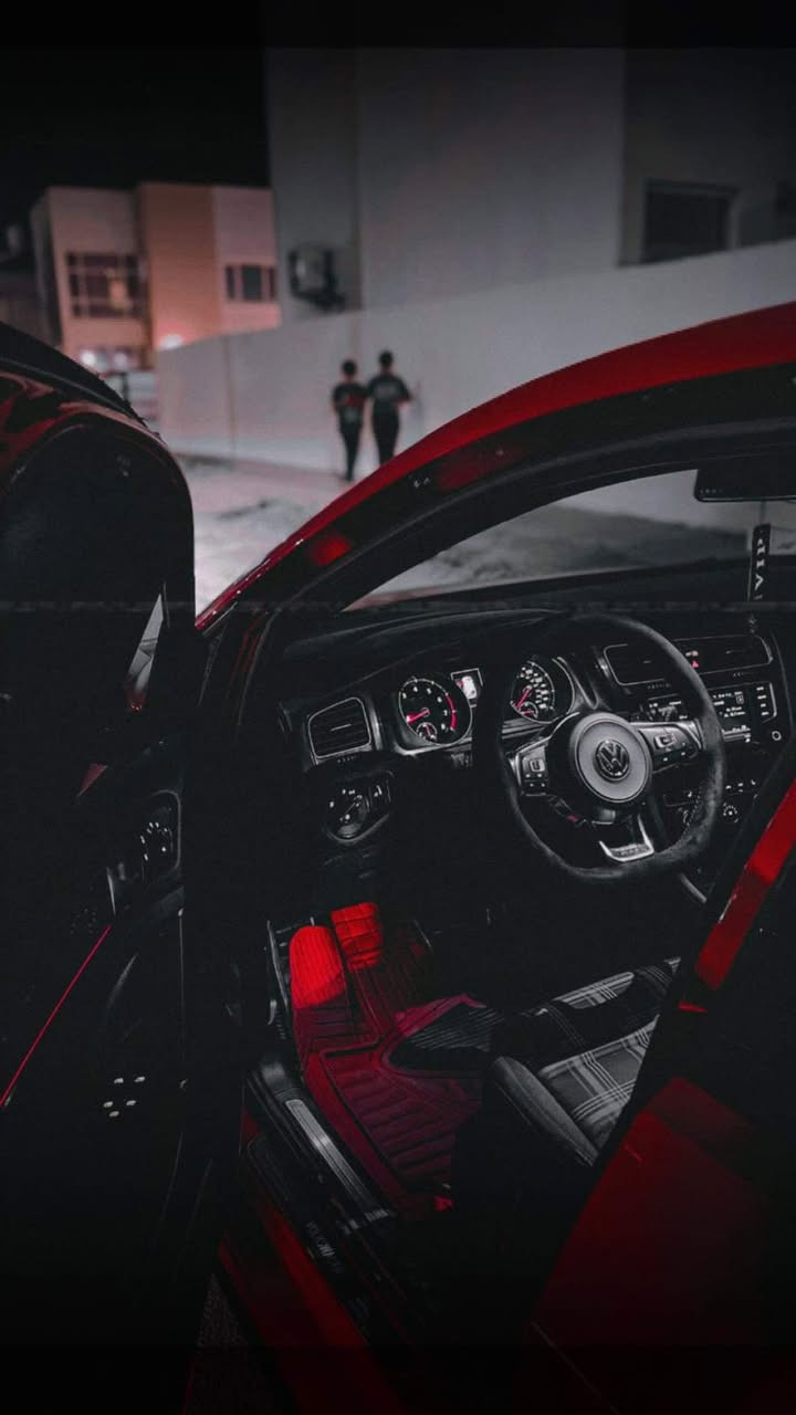 السلام عليكم
للبيع GOLF 
الفئة GTI
بيها شوية حركات عطاس وهاي الامور 
المحرك 2000 t
تبريد ثلج اكيد 
كير محرك صدر مكفولة
السيارة معروفة موصفتها 
حادثها مرفق وعلى كده مصبوغ 
السيارة حلوة ونظيفة جداً 
ماشية تقريبا 86 
السعر 15,400  مجال بسيط وكلشي اكيد موجود بالسوك 
رقم اربيل بأسمي 
السيارة موقعها بغداد 
للتواصل ***********
