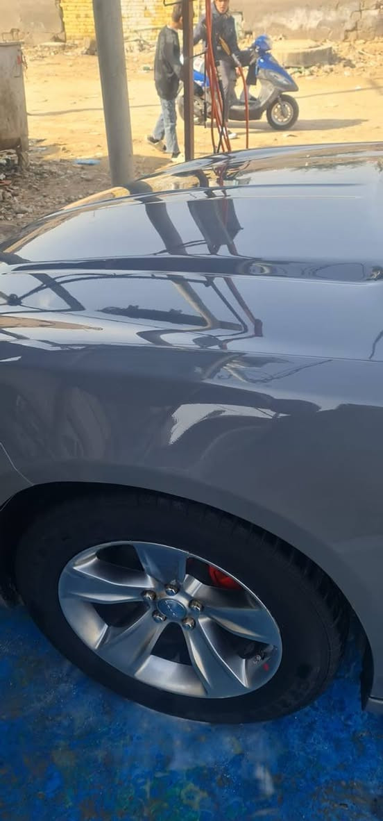 سلام عليكم ورحمة الله وبركاته جارجرالحادث جاملغ علئ اطار الايمن علي البارد راجع لون سمنتي موديل 20 كفاله كير محرك سياره لعابه اي ضربه ماكو بالسياره جديده والله احلا من الصور  وجاهزه مابيه نقص اي شي مال جناي ‏‪0780 179 2666‬‏
