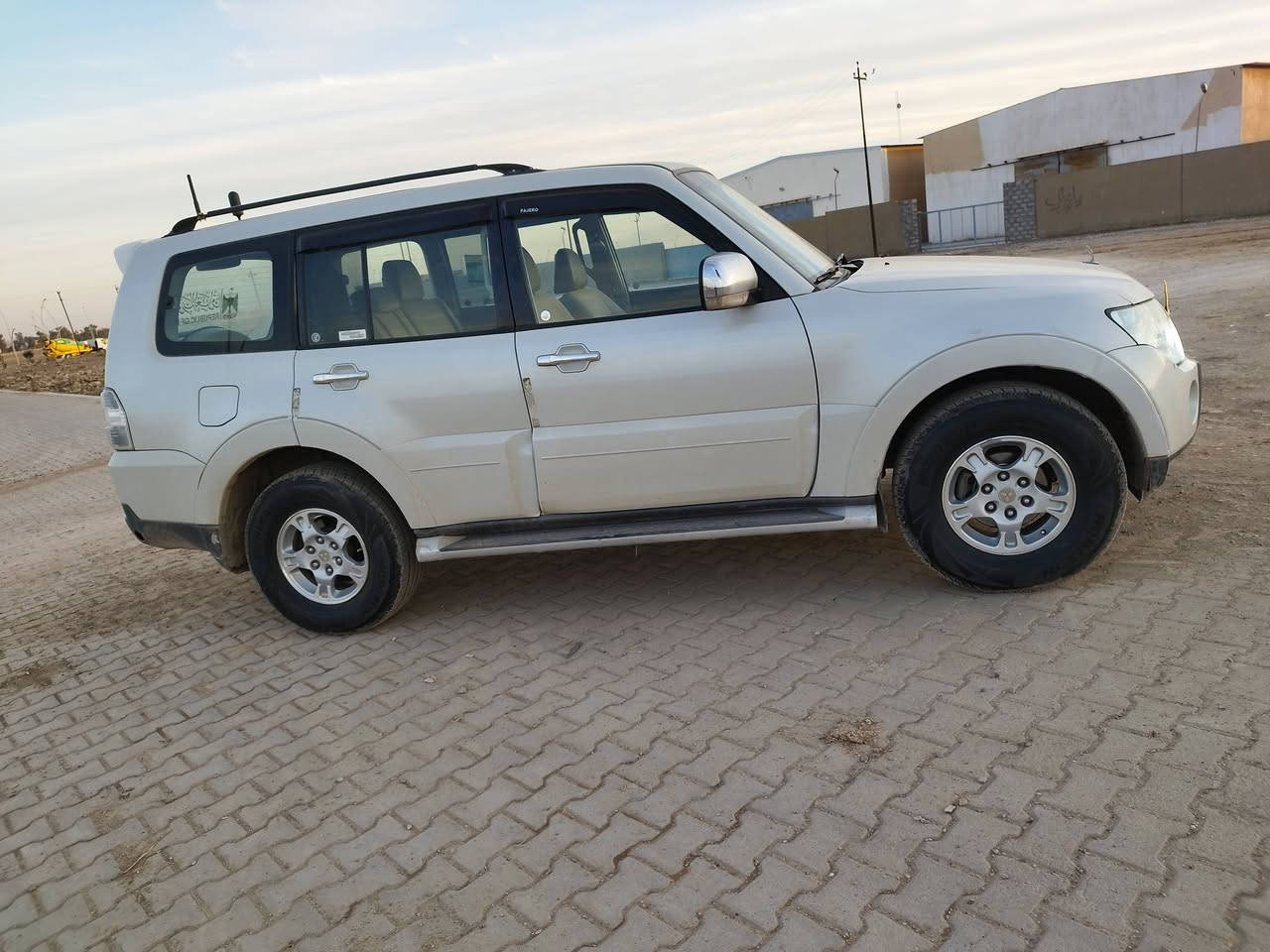 باجيرو 2009رقم كركوك مشروع وطني شرط تحويل مباشر سيارة قطره صبغ مابي 
كير محرك بشرط تخم تايرات جديد صدر امامي خلفي جديد باتري جديد دوشمه جديدة شاشة حجم كبير وشاشتين صغير3شاشات كهربايات كله شغله تفئه تبريد مركزي بيع او مراوس حسب الغناعه/ سعره 130***************
مكاني كركوك
