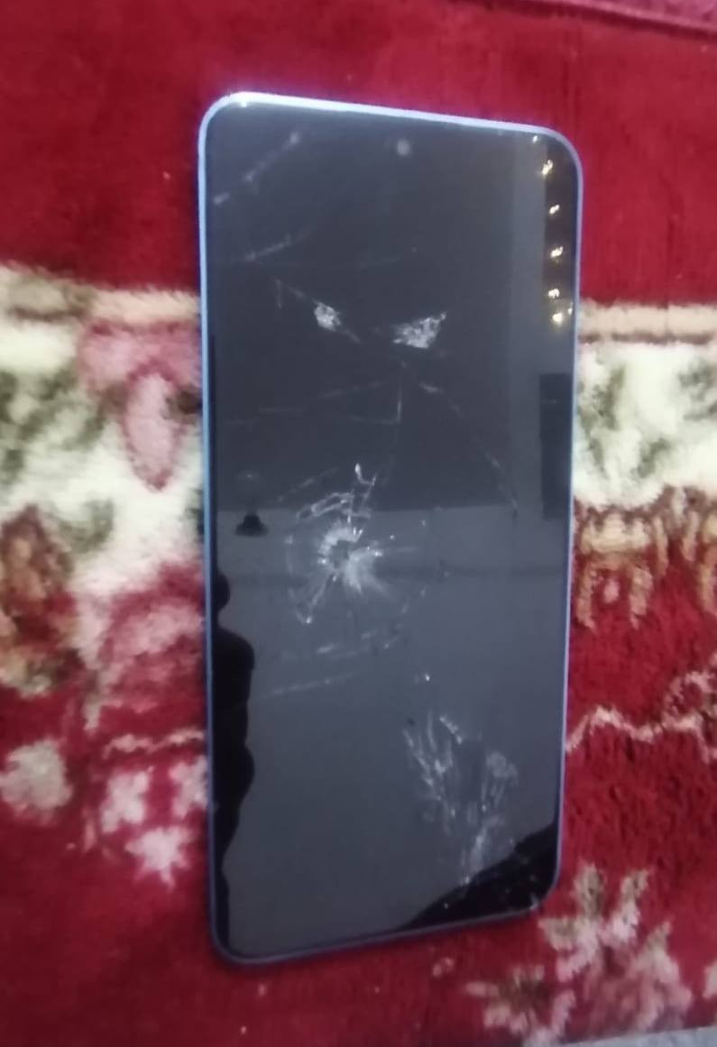 السلام عليكم
هونر  90 لايت ذاكرة 256 جهاز شغال مابي اي خلل
فقط شاشه مفطره مثل مموضحه 
للبيع السعر 100 وبي مجال بسيط


**إذا كنت صاحب هذا الإعلان وتريد حذفه لأي سبب، رجاءا أرسل رسالة إلى الدعم الفني**