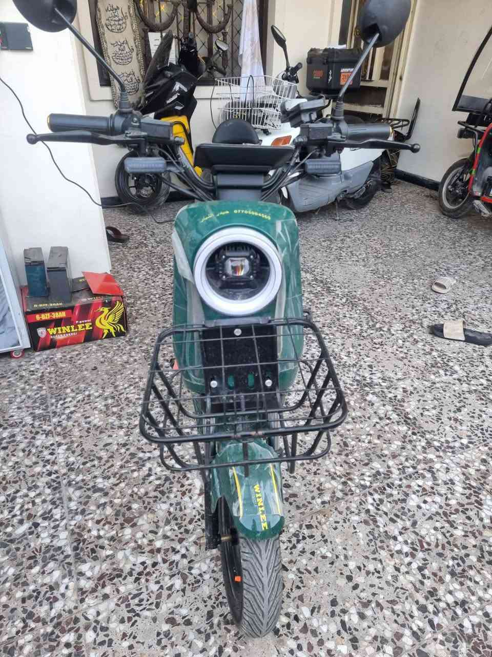 السلام عليكم دراجه شحن R9موديل 2026 ماشيه 200 كيلو اخت زيرو ع وضع الوكاله السعر 500 وبيها مجال العنوان بغداد البياع رقم***********
