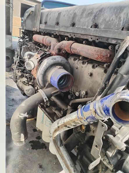 للبيع محرك فالفو دي 13كامل شغال شرط الحمل استندر كامل مع تفرعاته مع طبكه مالته مربوطه بيه مه صالنصه جديدا كلش لاتصال ***********
