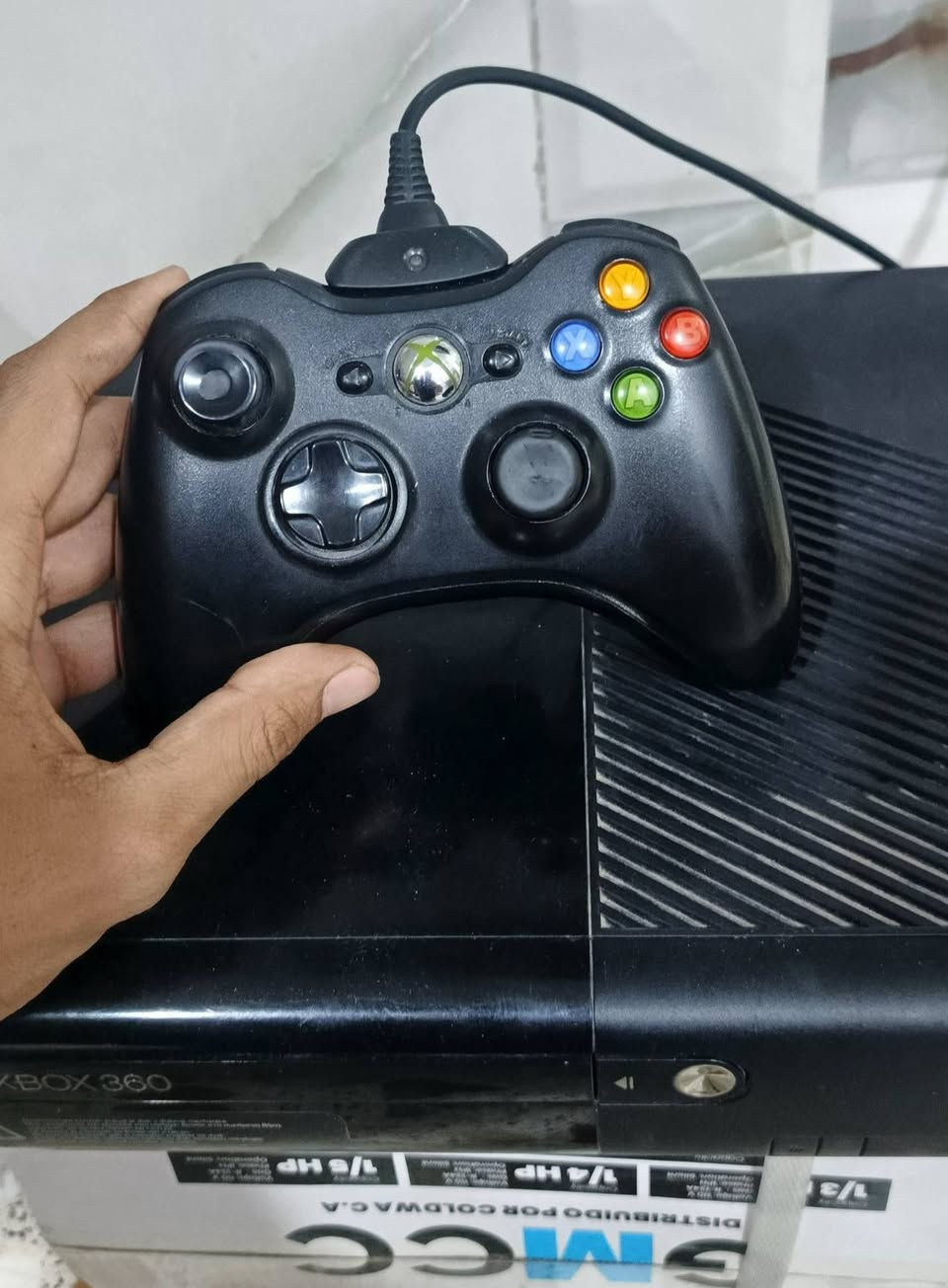 سلام عليكم
اكسبوكس 360 سوبر سلم مع يدتين اصلية وتجاري و وغراضة كامله والنضافة 99 مع التهكير والعاب خير كامل اليفيدة ب130 وبية مجال للشراييييي


**إذا كنت صاحب هذا الإعلان وتريد حذفه لأي سبب، رجاءا أرسل رسالة إلى الدعم الفني**