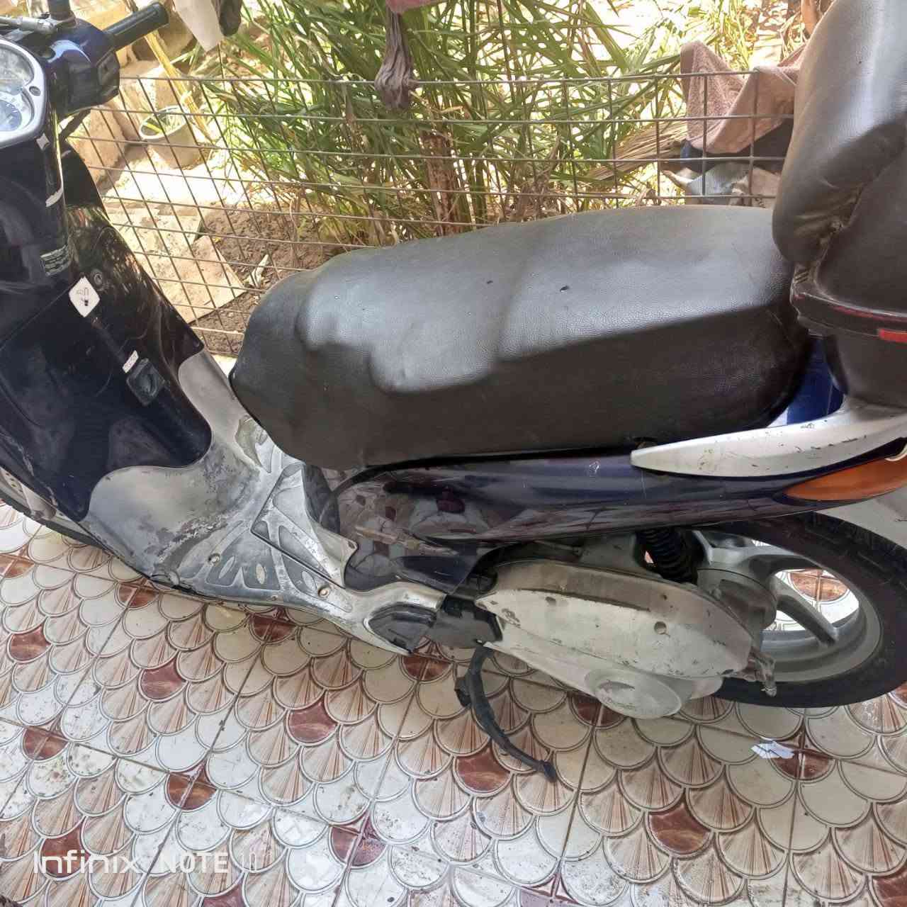 دراجة ياباني طافية يرادلهة بس تجفيت ...للبيع او مراوس بدراجة اوتوماتيك ...الدراجة نظيفة من كلشي فقط تجفيت يرادلهة 

 مكاني كاطون الرازي قرب مرطبات البلور 
***********
