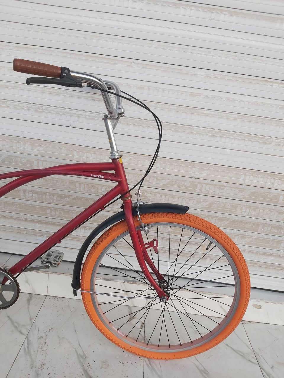 بالة ياباني كلاسك 
حجم 26 تاير جبلي
ويالة المنيوم
سرعة واحدة
جاهز بدون نقص او خلل
   ✈يوجد توصيل لجميع المحافضات ✈
كركوك مدخل سايدين حي الاسرى والمفقودين 
معرض ابو شيفان ( *********** )
