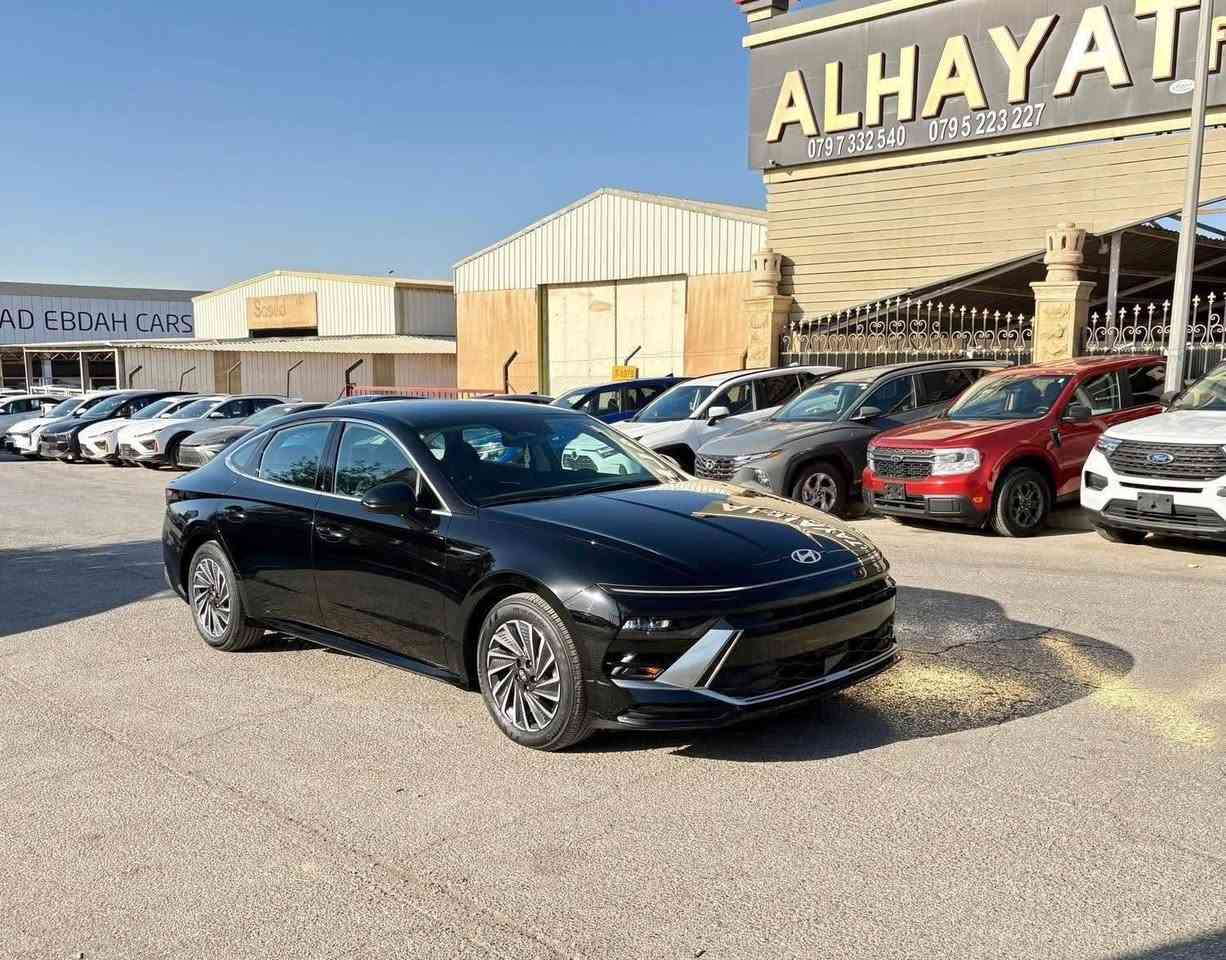 السلام عليكم
سوناتا 2024 نص مواصفات هايبرد رقم بغداد 
ماشيه 1500 بعده زيرو 
بدون حادث تقرير غرق شغاله من المزاد
مكاني بابل القاسم
السعر 205
للاتصال ***********
