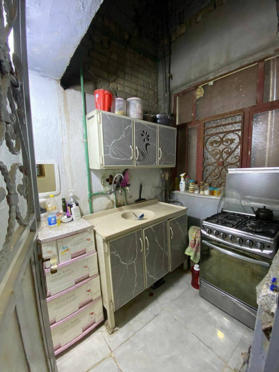 متوفر مشتمل زراعي 50 متر للايجار في ابو دشير ايجاره 250 ، *********** تفاصيل بيت 50 متر زراعي (متوفر خط نت وسحب وماطور وتانكي ) يتكون من طرمه وصحيات خارجية استقبال كبير وحولي وترك وصحيات داخلية وبيتونات ثنين فوك ترهم غرفة صغيره وسطح

