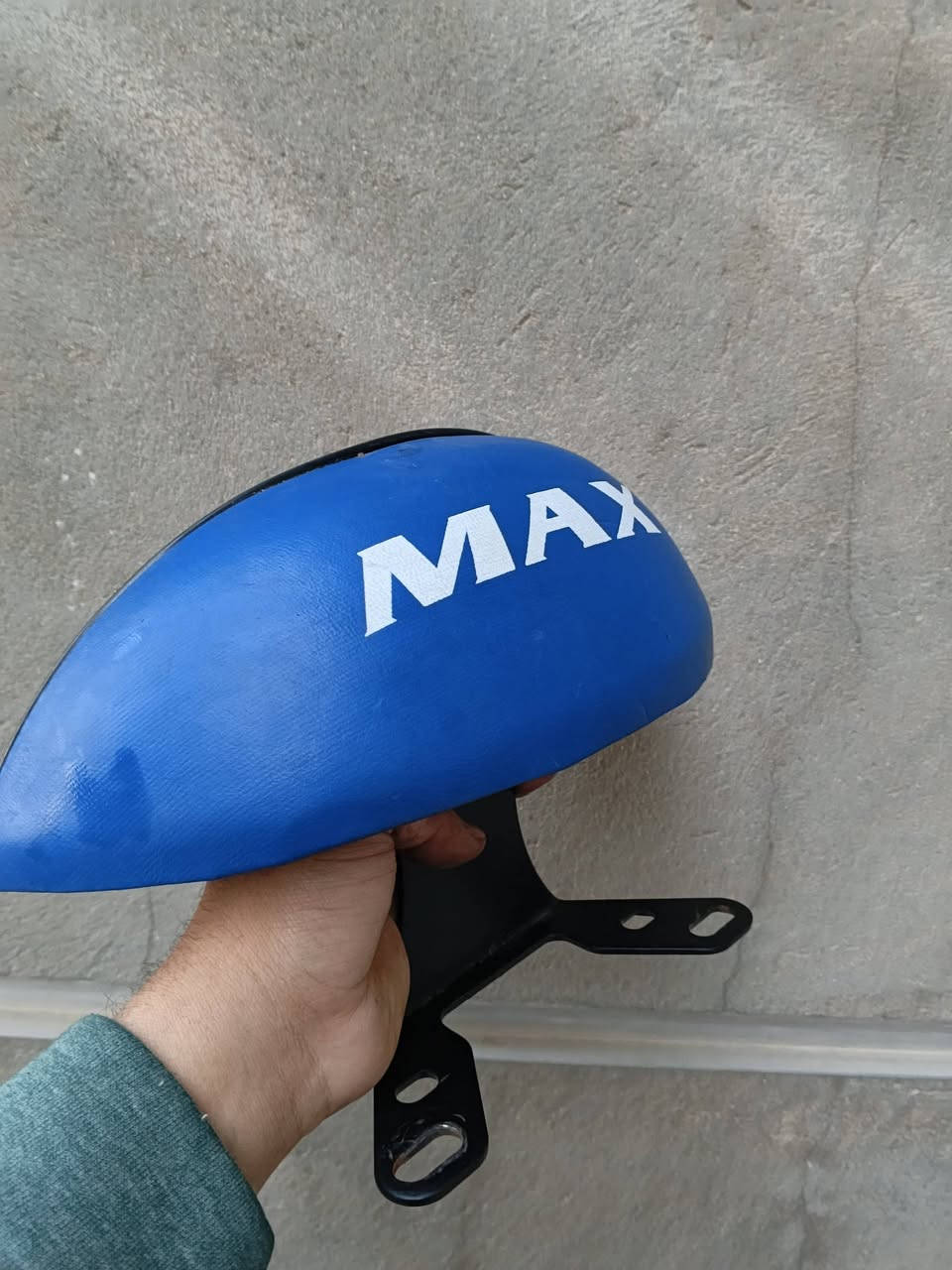 السلام عليكم 
تجوة جيتي ار للبيع 
ترهم على سكنسي ثعلب اغلب 140
السعر 10 الاف
مكاني بغداد الحرية ماعندي توصيل
***********
