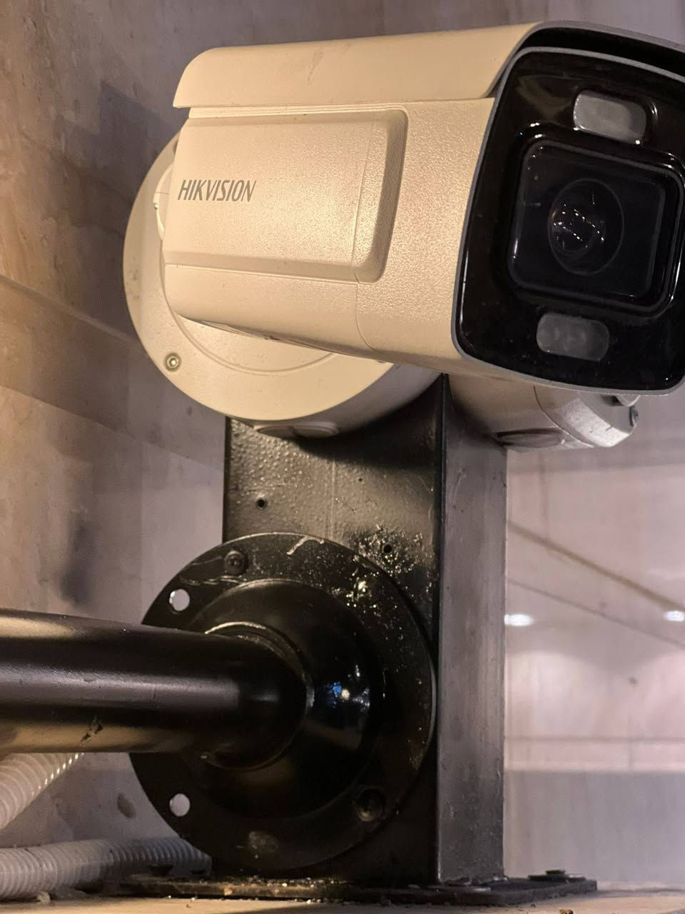 #منارة_الشرق_گروب
---

🔹 أمّن بيتك وعملك مع أحدث أنظمة المراقبة 🔹

هل تبحث عن الأمان والاطمئنان؟
نحن نوفر لك أفضل أنظمة كاميرات المراقبة الحديثة بجودة عالية وتقنيات متطورة.

✅ بيع كاميرات مراقبة أصلية بدقة عالية (HD / 4K)
✅ تنصيب احترافي بأيدي فنيين متخصصين
✅ إمكانية المراقبة من الهاتف في أي وقت ومن أي مكان
✅ تسجيل مستمر وحفظ آمن للبيانات
✅ أسعار مناسبة مع ضمان على الأجهزة

🏠 مناسب للمنازل
🏢 الشركات والمكاتب
🏬 المحلات التجارية
🏫 المدارس والمخازن
***********
📍 خدمة سريعة وتنصيب في نفس اليوم

📞 اتصل الآن واحصل على استشارة مجانية وعرض سعر خاص
الأمان يبدأ بخطوة… دعنا نحمي ما يهمك.

---
