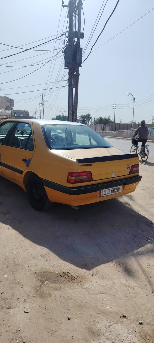 السلام عليكم بيجو اكد  للبيع مكانها حله 2016 رقم بغداد هزه جديده تحويل مباشر سياره حلوه مكينه وكير خير من الله كهربائيات كله شغاله مصفره سعره ٣٥ بيها مجال الشراي يتصل ***********
