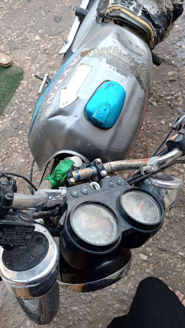 سلام عليكم دراجة داي ون عضم موديل 2020 كلك مكان النجف خان النص الحيدرية السعر 450 وبيهة مجال قليل للاستفسار الاتصال على الرقم ***********
