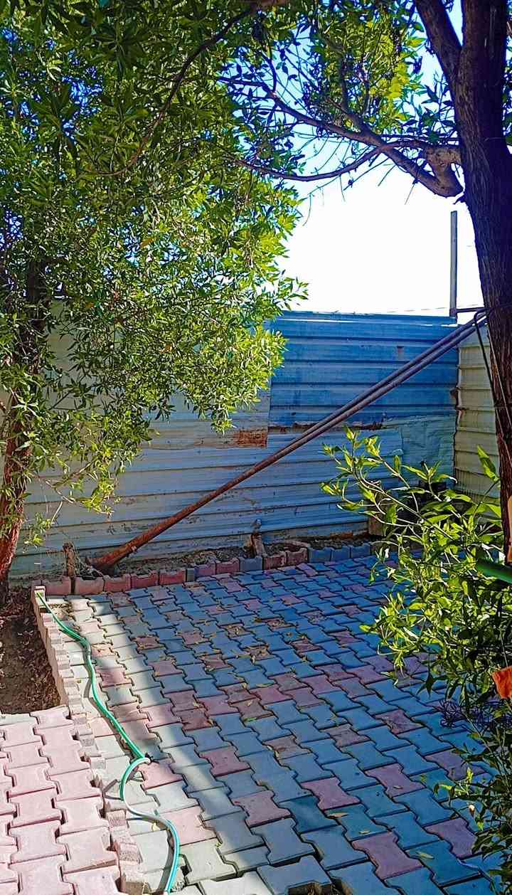 بسم الله ..بيت تجاوز للبيع
المساحه 100متر
المكان.حسينية الراشديه .في منطقة ال 28 قرب شارع قهوة المتقاعدين.
يحتوي على كراج وصحيات خارجيه .
واستقبال وغرفه ومطبخ وترك وحديقه خلفيه...مع كامل الخدمات كهرباء ماء ومجاري .ومكاتبه يم المختار
ويحتوي على تشجير خارجي 300 متر
السعر  10
***********
