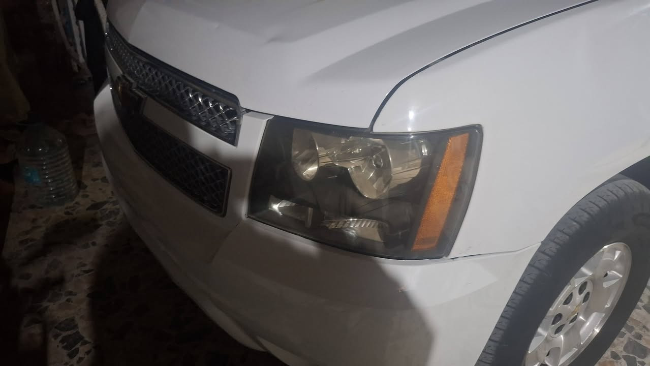 تاهو موديل 2012 وارد اميركي بدله دعاميه ورادتيرات بل خارج موجوده ضبرتها بل صور   السعر 100 وبيها مجال ***********
