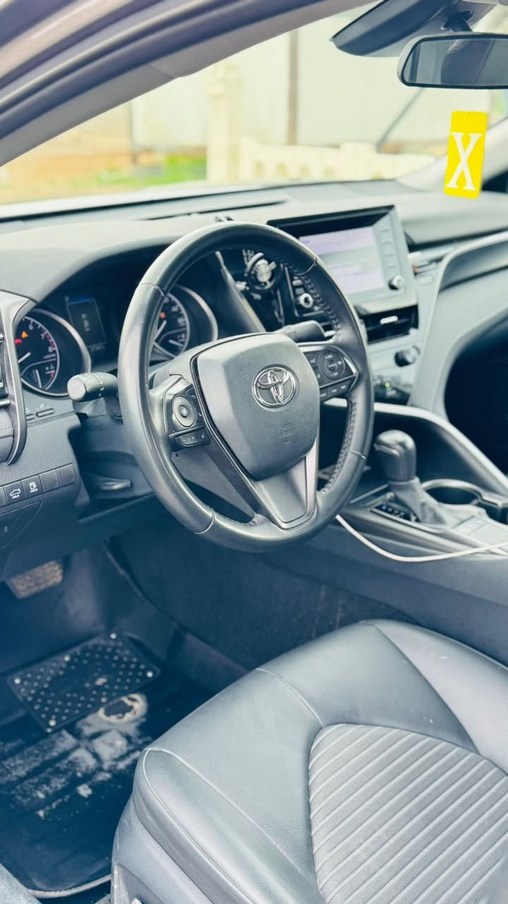 كامري 2023 SE
ماشي 36000كيلو متر 
السيارة وضع شركة 
محرك 4سلندر 
رقم اربيل 
السعر 205 
عنوان موصل 
*********** 
مراوس ب كورولا صيني ان وجد
