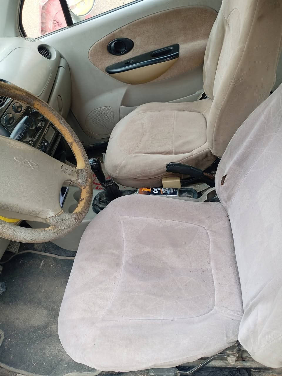 الماني
ماعليها اي شي
٣ بستم بيها تبخير. كير عادي 
مكينتها ١٥٠ الف بالتفصيخ الي يريد مكينه ادلييه بيها. 

تمشي كلشي مابيها كهربائيات تدفئة جام سنتر لوك
مكانها بغداد

صاحبها ماندله
أي إشارة ماعليها وتعهد سرقة وعشائر، 
9ورقات قفل.. 
*********** رقمي.
