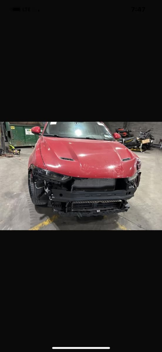 السلام عليكم دوج هورنت موديل 2024 هايبرد بانزين وكهرباء 
مرقم كامل بغداد
حادثها جاملغ وربع البنيد فقط
بدون ايربالك بدون شاصي ولالغد ولاراديتر ومصلحه كامله
فول مواصفات عده الفتحه
رادار امامي خلفي جانبي مري 
اشاير بلمري كشنات كهرباء صندوق كهرباء خروج عن المسار
ماشيه 24الف 
السعر 168 للتواصل على هذا رقم
***********
