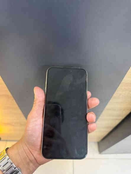 15 pro max
جهاز شخط ما بي غير مفتوح 
٢٥٦ كيكا
٨٧ بطارية 
***********
حي الخضراء بغداد
مليون و ٥٠ الف
