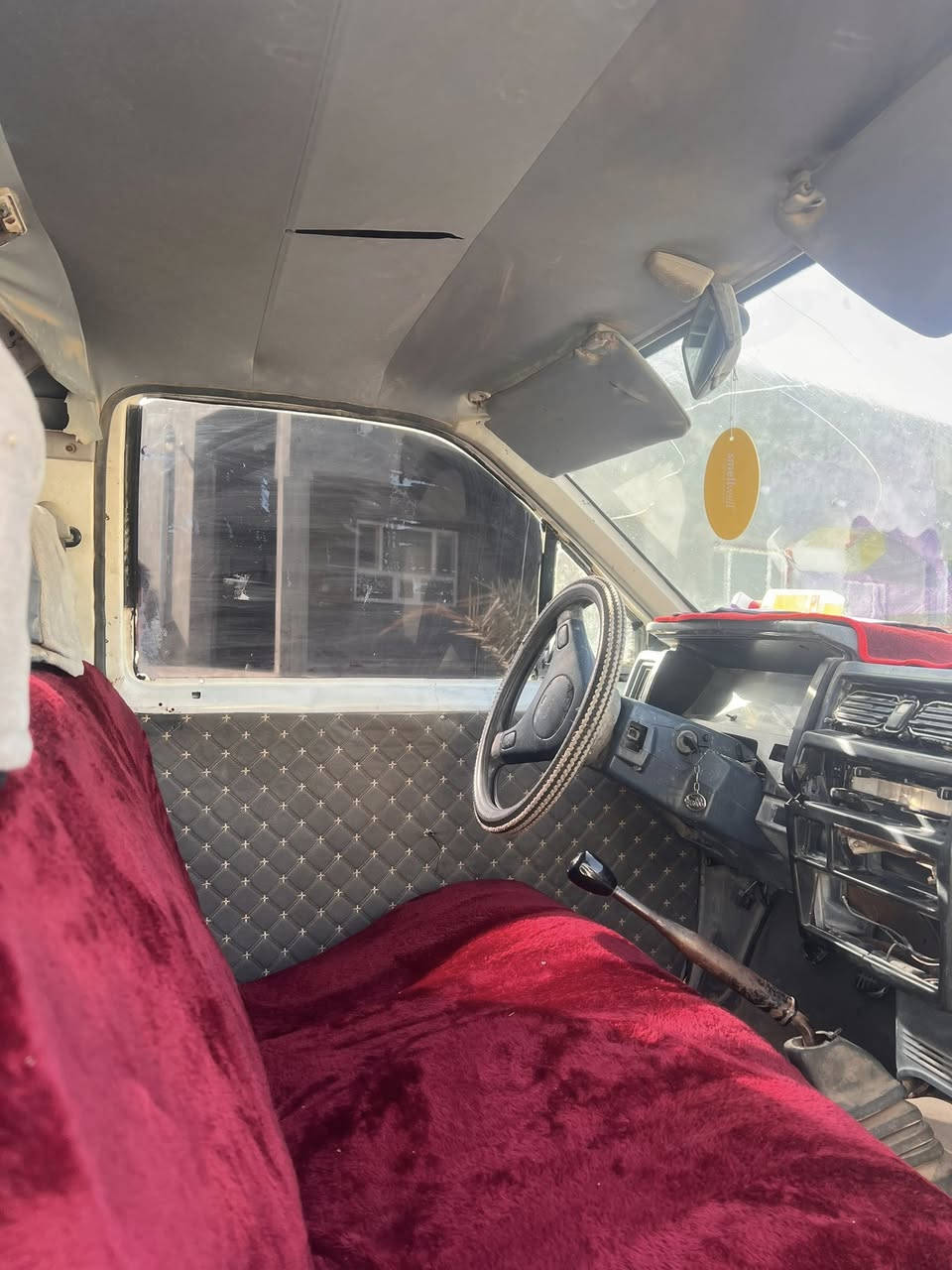 السلام عليكم
للبيع 

نيسان 

حبل حبل 

مسمكره وجاهزه 

غرفه جديده 

مكانها العلم 

***********
