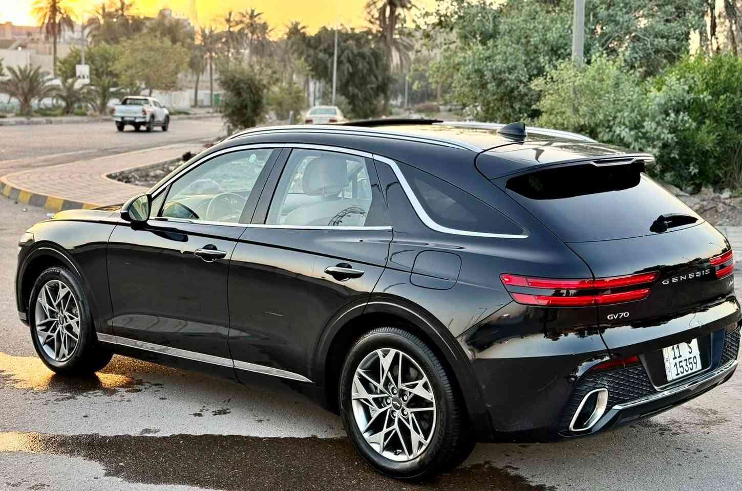 Genesis Gv70 2.5T Awd
وارد امريكي صور الحادث ورقم الشاصي بالمنشور تبديل بابين وجاملغ والبنيد مصلح ومصبوغ 
رقم بغداد شهداء وكالة عامة بسم المشتري

موديل 2024
مكينه 4 سلندر 2500 تيربو
دفع رباعي 4X4
سقف بانوراما 
بصمة تشغيل
بيبان بصمة
صندوق بصمة كهرباء 
كشنات خزّن ميموري 
كشنات جلد + تدفئة + تحكم كهرباء 
تدفئة ستيرن
شاشة كبيره 
نظام GPS
شاحن لاسلكي
كير ماوس
شفتات بالستيرن
تحكم ستيرن كهرباء 
رادار خلفي وامامي
رادار جانبي (نقطة عمياء)
حساسات خلفية
مري شفط وقلاب وترحيب
5 وضعيات قيادة 
وبعد هواي مواصفات 
السعر 225 ورقة بيع او مراوس حسب القناعة
للاستفسار ***********
