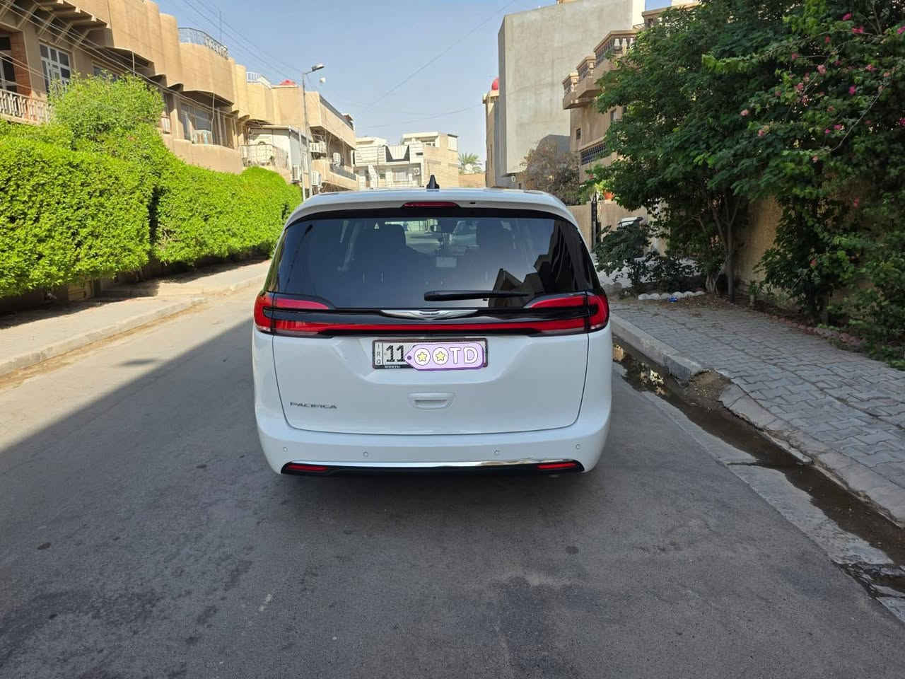 🚨 للبيع | كرايسلر باسفيكا 2024 🔥
📍 الموقع: بغداد -الاعظميه 
✨ المواصفات:
🔹 تشغيل بصمة + تشغيل عن بعد
🔹 كشنات كهرباء 
🔹 بيبان كهرباء + الجنطة كهرباء
🔹 شاشة + كاميرا خلفية
🔹 إنارة LED أمامية + بك لايت LED
🔹 داخل جلد فخم
🔹 رادار أمامي + نظام تحديد المسار
✅ الضرر موضح بالصور  بدون ايرباك 
 حادث دعاميه وخشم الجاملغ فقط
 المحرك سليم بالكامل
📏 ماشية: /21 ألف 

💰 السعر: 265 ورقة 🔥🔥

📞 للاستفسار: 
***********
