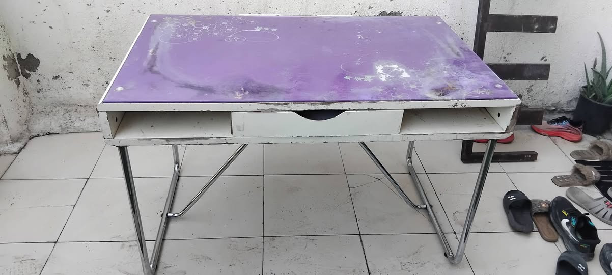 ميز طعام ٥٠بي مجال حي القاهرة ***********ع
