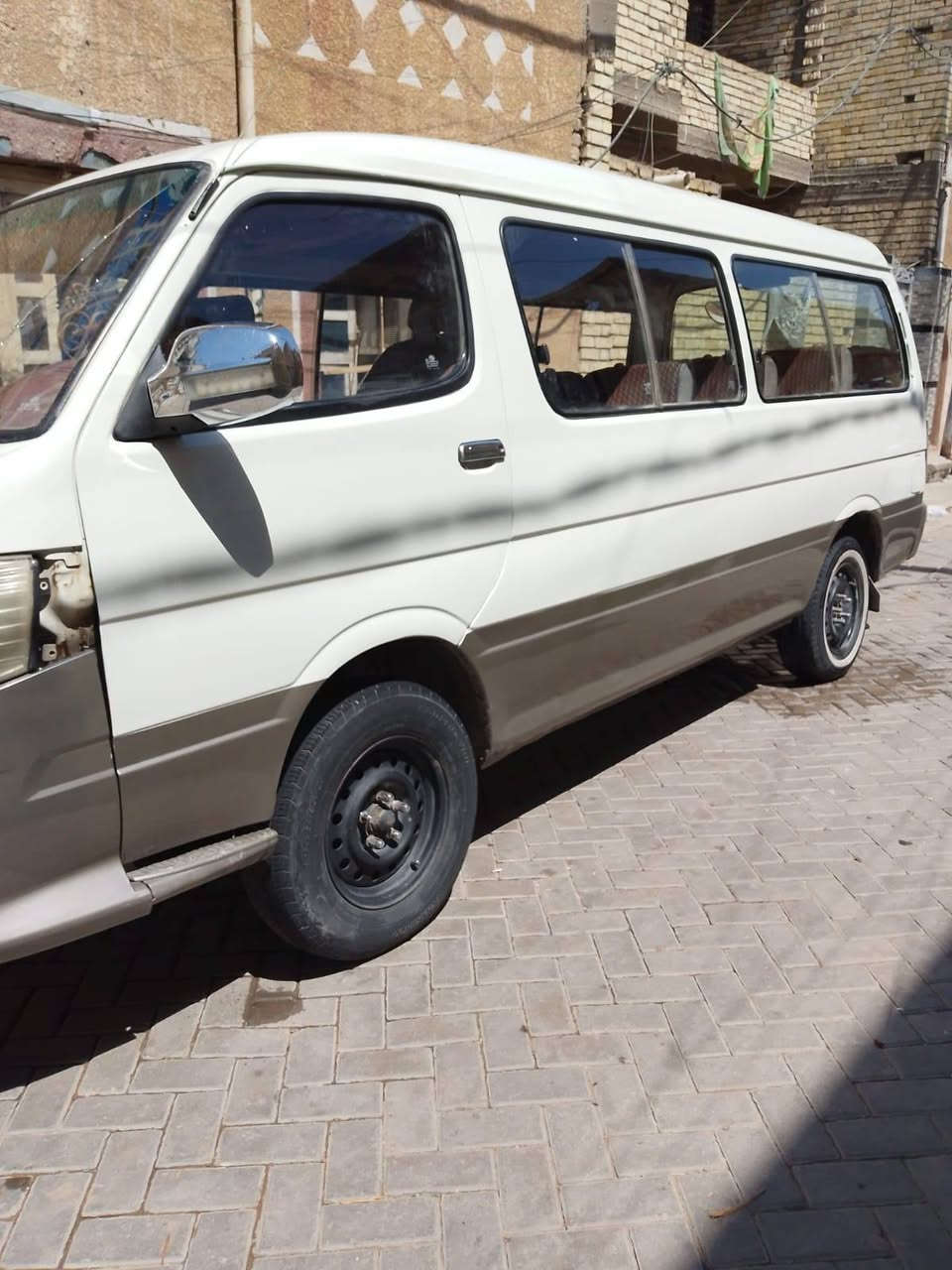 السلام عليكم كيا فتون الاوان موديل 2013للبيع السعر (60) مكان بغداد حسينيه راشديه الاستفهام رقم (***********
